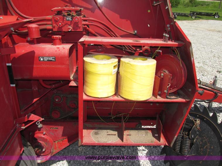 image for item F7394 1994 Case IH 8465A round baler