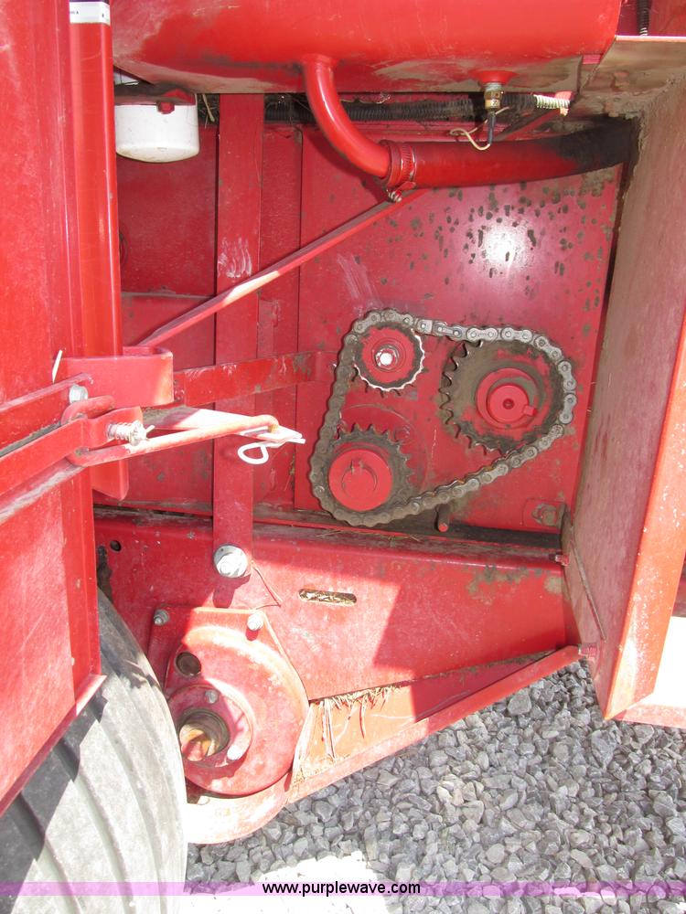 image for item F7394 1994 Case IH 8465A round baler