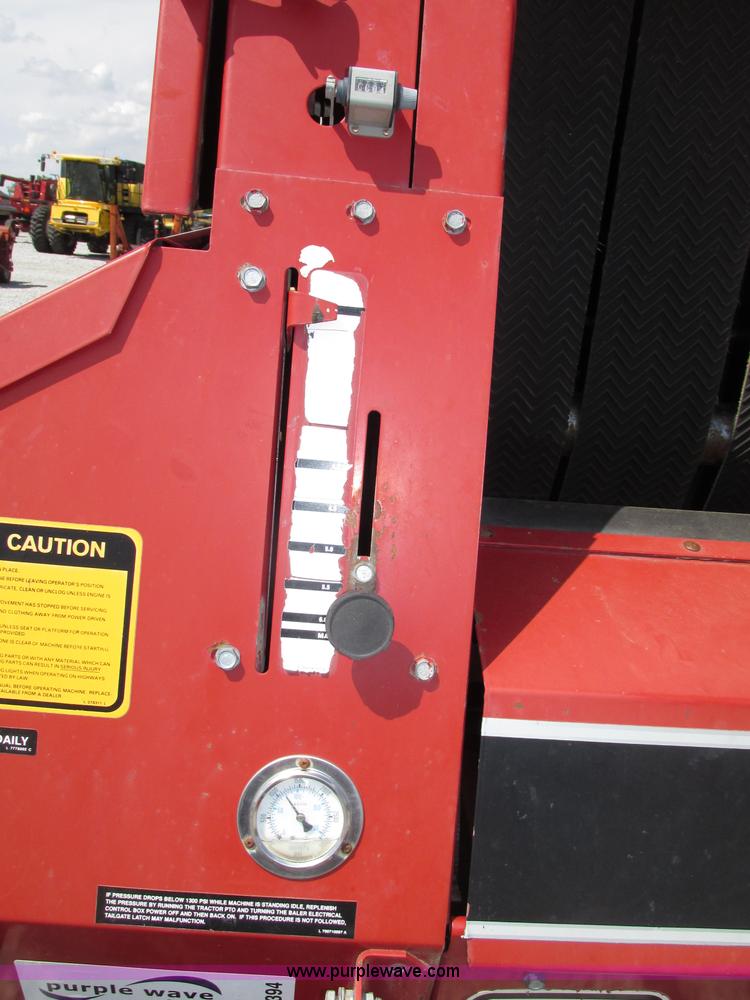 image for item F7394 1994 Case IH 8465A round baler