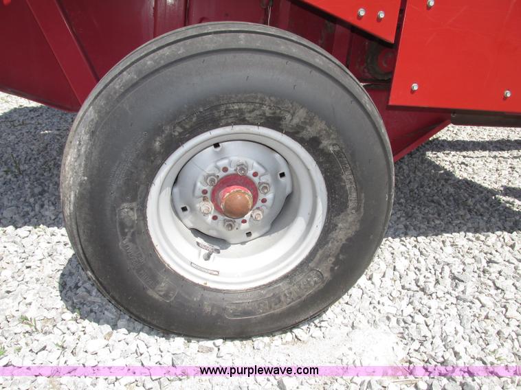 image for item F7394 1994 Case IH 8465A round baler