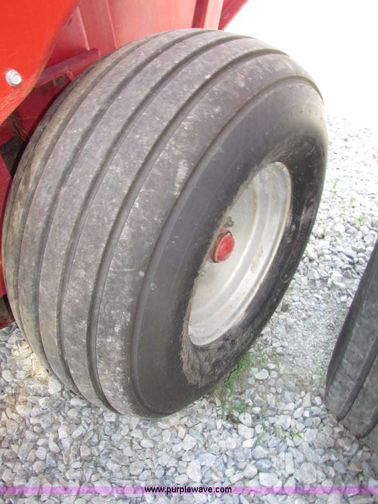 image for item F7394 1994 Case IH 8465A round baler