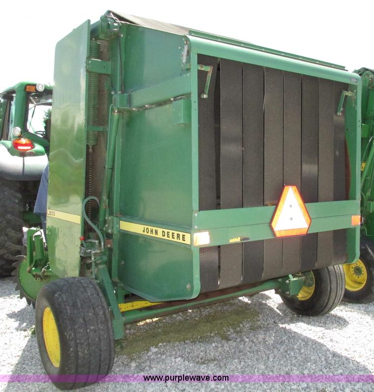 image for item F7395 1988 John Deere 530 round baler