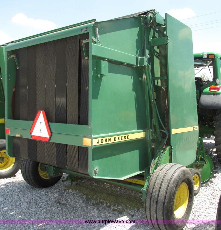 image for item F7395 1988 John Deere 530 round baler