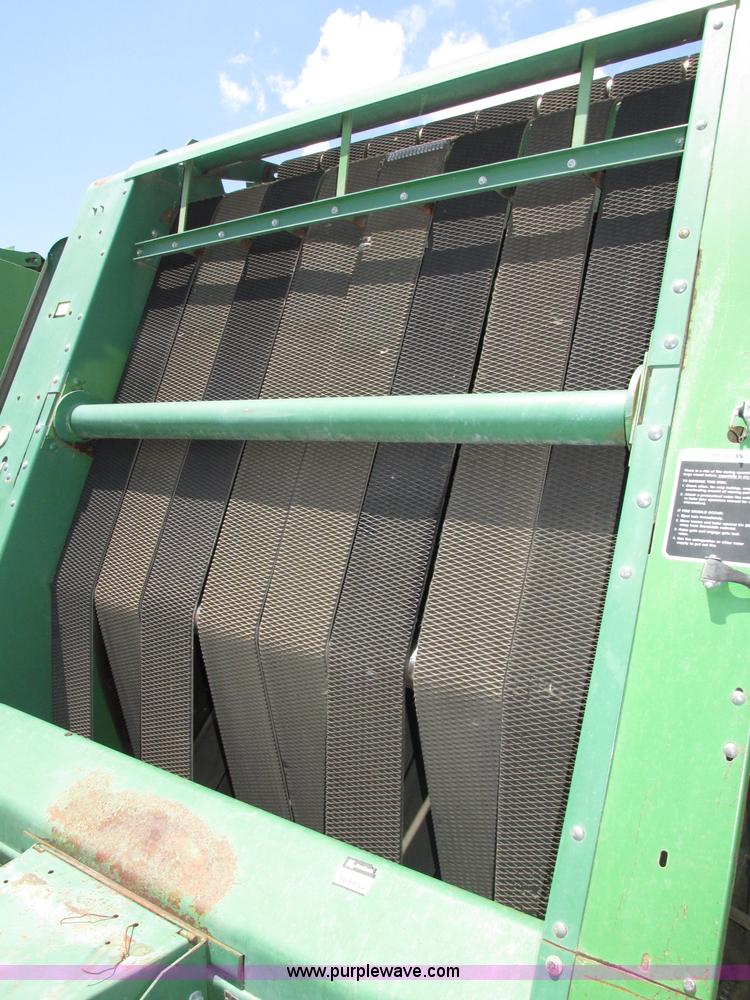 image for item F7395 1988 John Deere 530 round baler