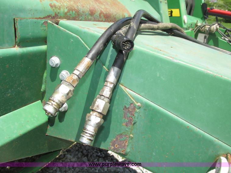 image for item F7395 1988 John Deere 530 round baler