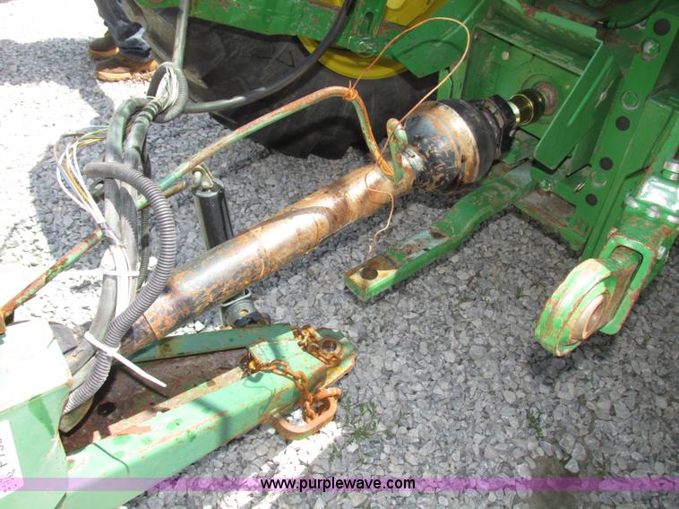 image for item F7395 1988 John Deere 530 round baler