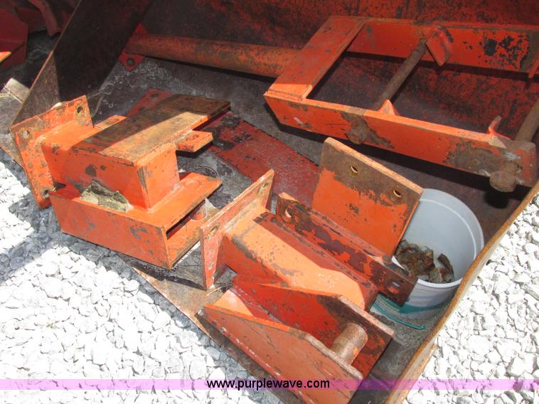 image for item F7396 Du-Al 3100 loader attachment and grapple