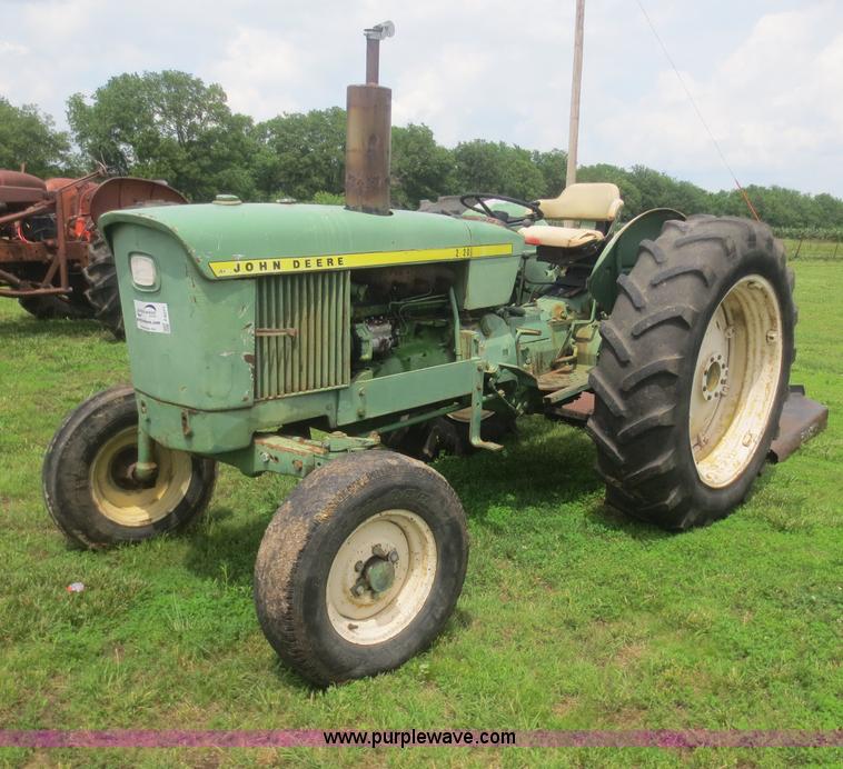 image for item F8271 John Deere 2120 tractor