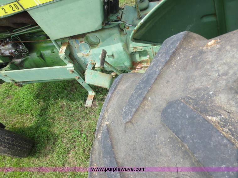 image for item F8271 John Deere 2120 tractor