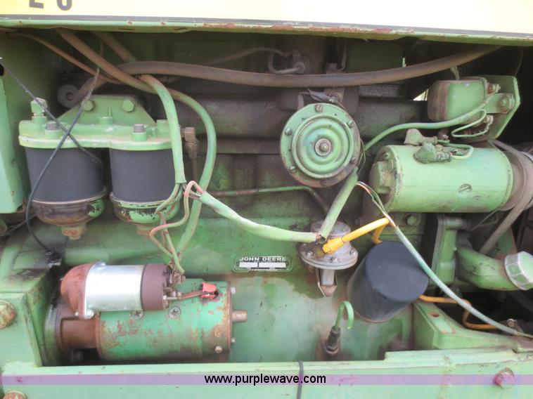 image for item F8271 John Deere 2120 tractor