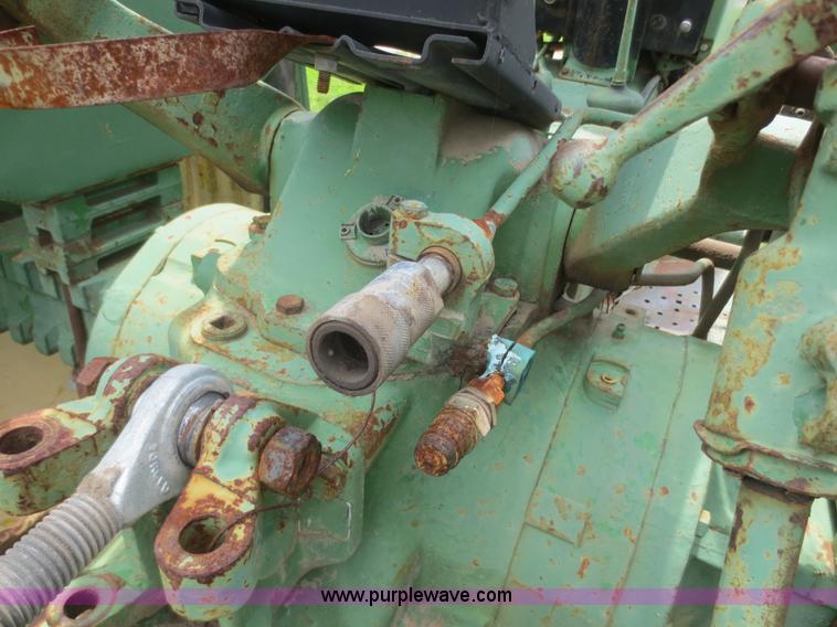 image for item F8271 John Deere 2120 tractor