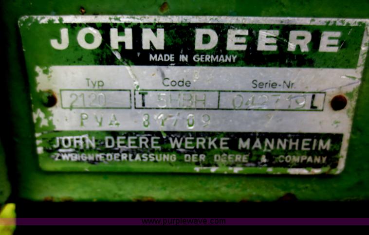 image for item F8271 John Deere 2120 tractor