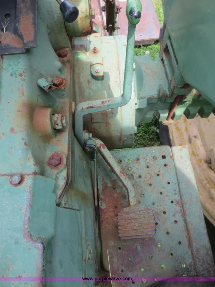 image for item F8271 John Deere 2120 tractor