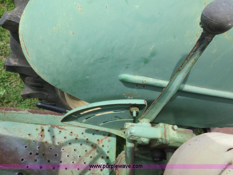 image for item F8271 John Deere 2120 tractor