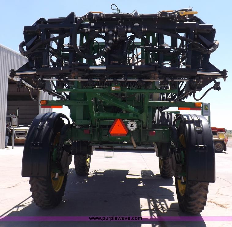 image for item F8272 2010 John Deere 4930 self-propelled sprayer