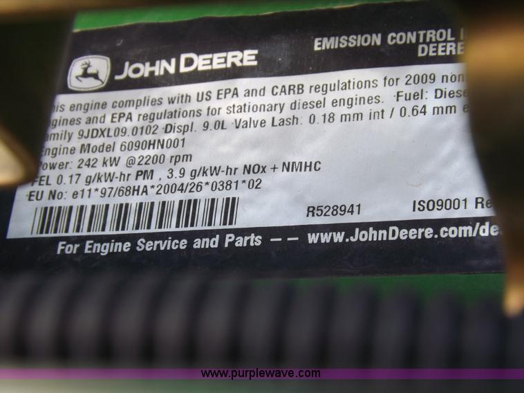 image for item F8272 2010 John Deere 4930 self-propelled sprayer