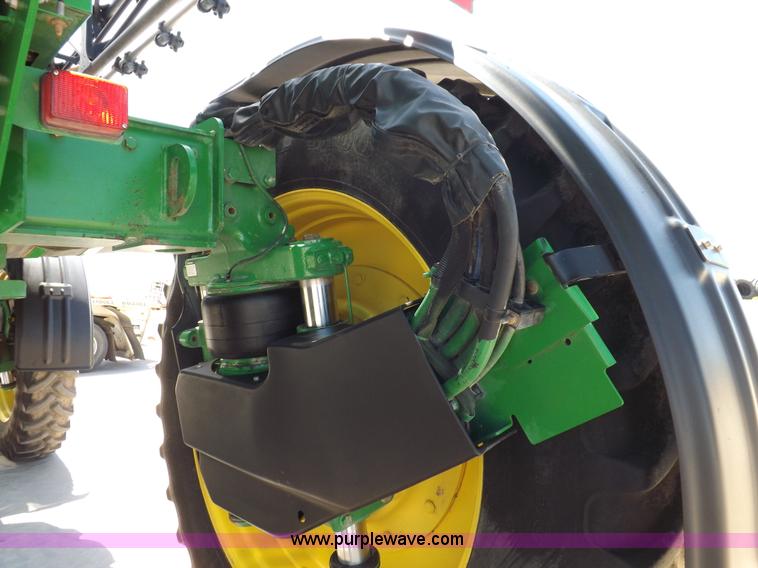 image for item F8272 2010 John Deere 4930 self-propelled sprayer