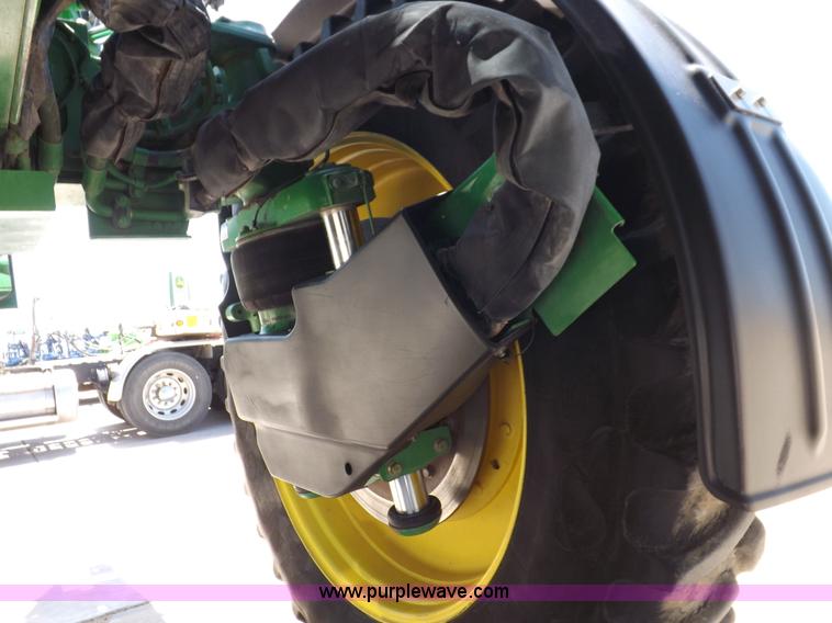 image for item F8272 2010 John Deere 4930 self-propelled sprayer