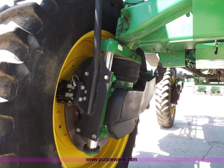 image for item F8272 2010 John Deere 4930 self-propelled sprayer