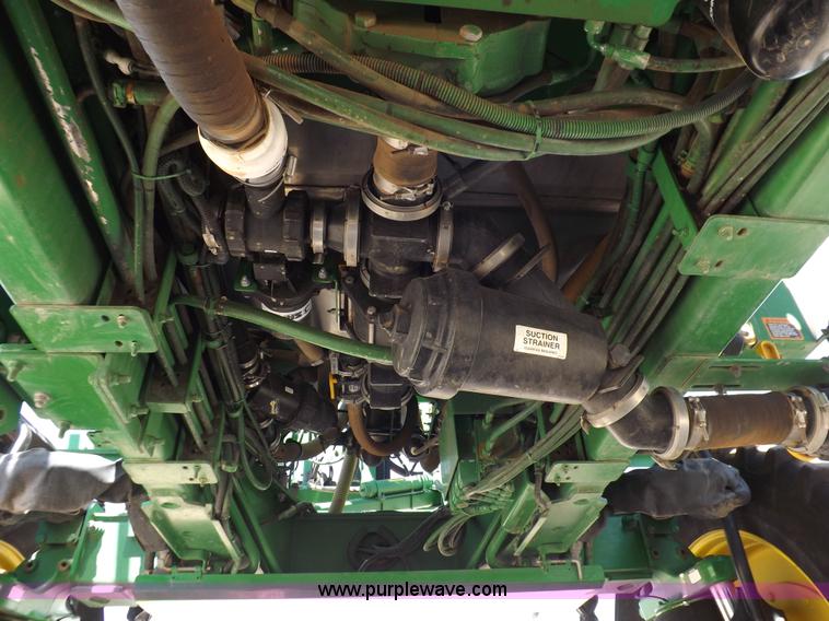 image for item F8272 2010 John Deere 4930 self-propelled sprayer
