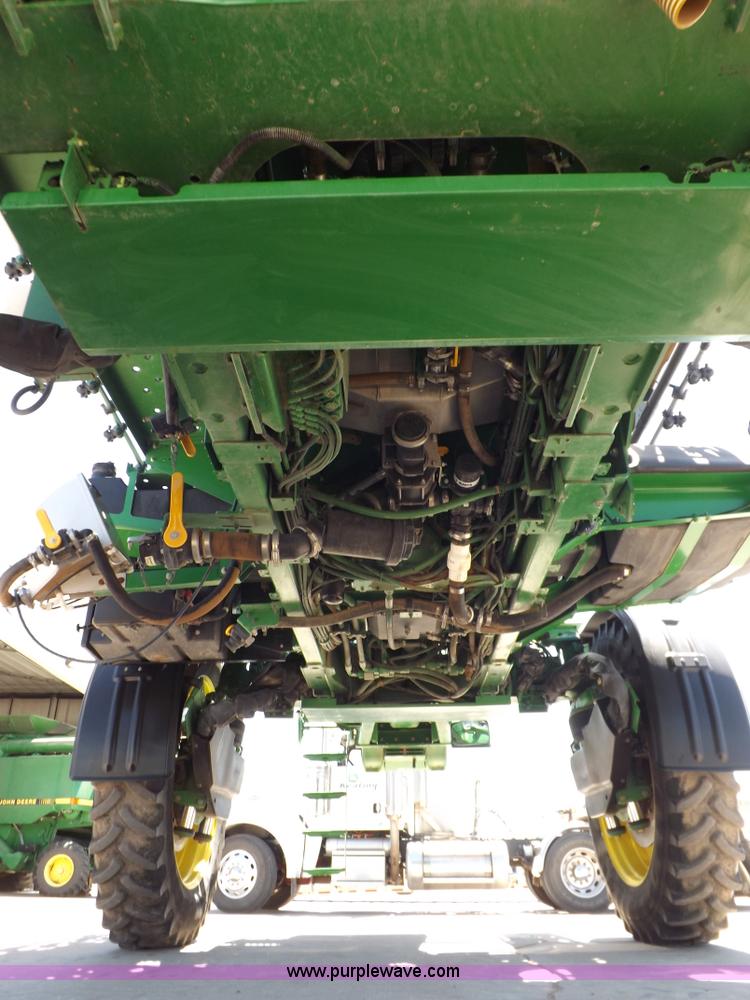 image for item F8272 2010 John Deere 4930 self-propelled sprayer