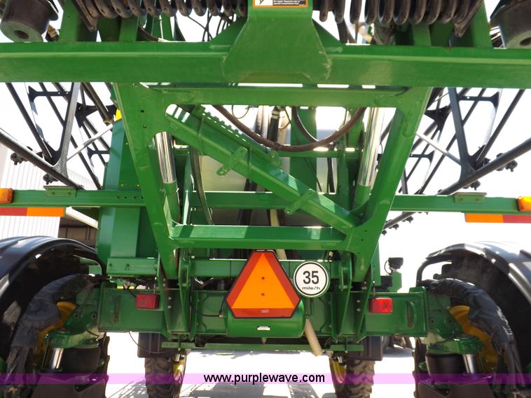 image for item F8272 2010 John Deere 4930 self-propelled sprayer
