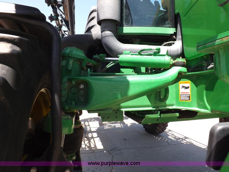 image for item F8272 2010 John Deere 4930 self-propelled sprayer