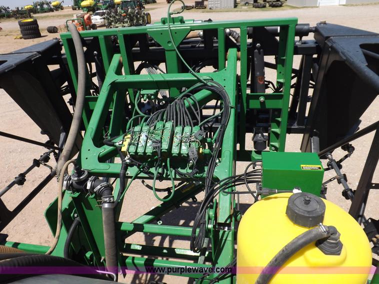 image for item F8272 2010 John Deere 4930 self-propelled sprayer