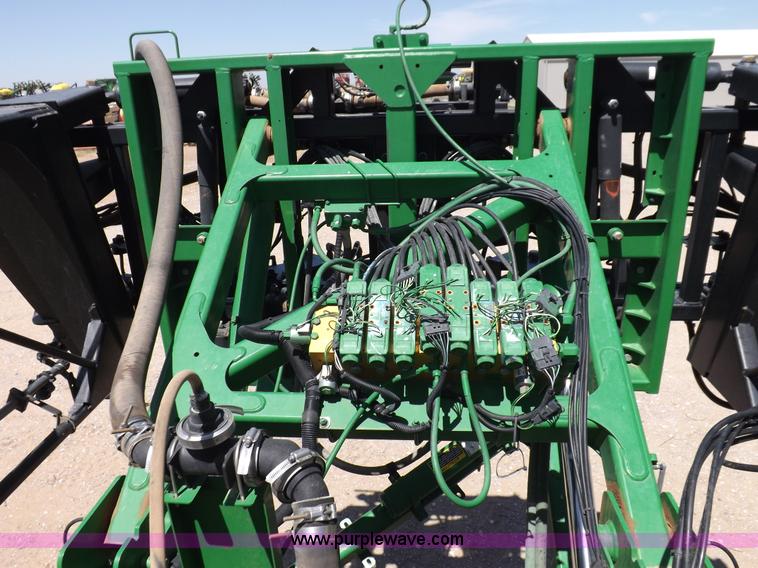 image for item F8272 2010 John Deere 4930 self-propelled sprayer