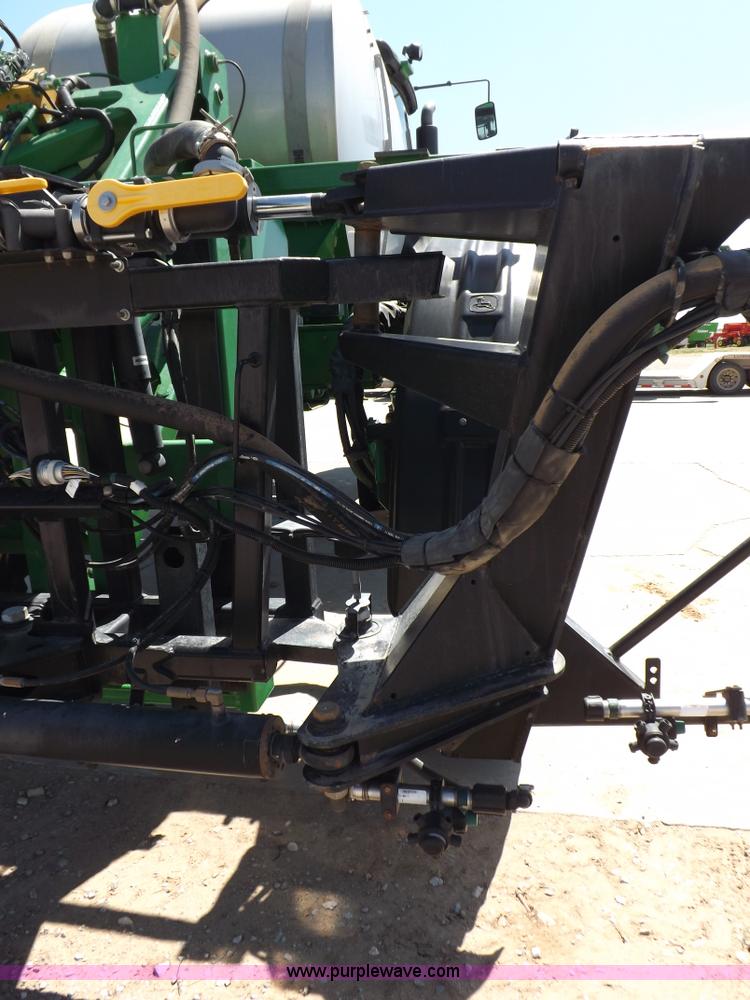 image for item F8272 2010 John Deere 4930 self-propelled sprayer