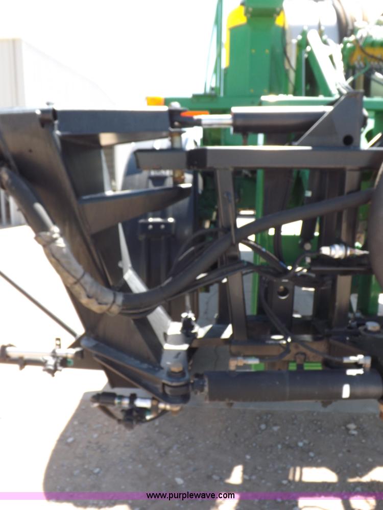 image for item F8272 2010 John Deere 4930 self-propelled sprayer