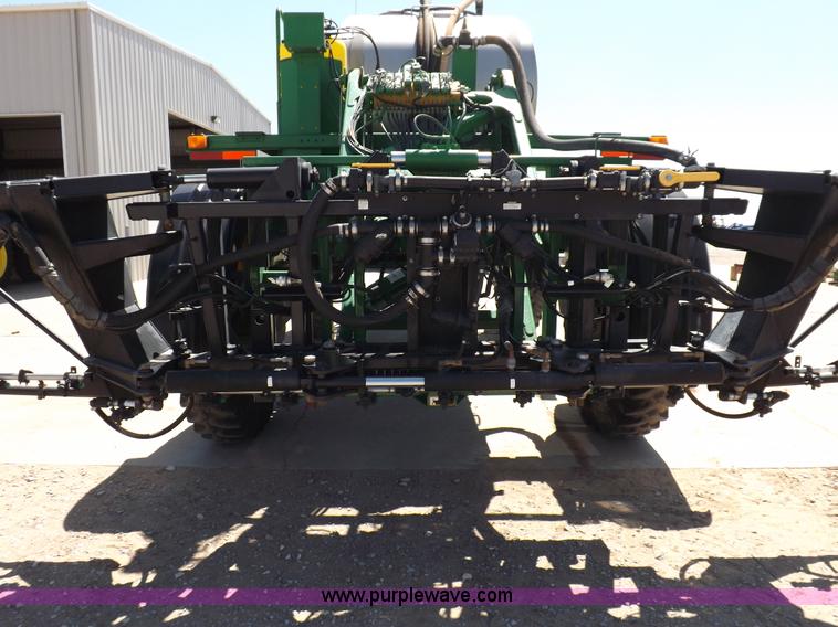 image for item F8272 2010 John Deere 4930 self-propelled sprayer