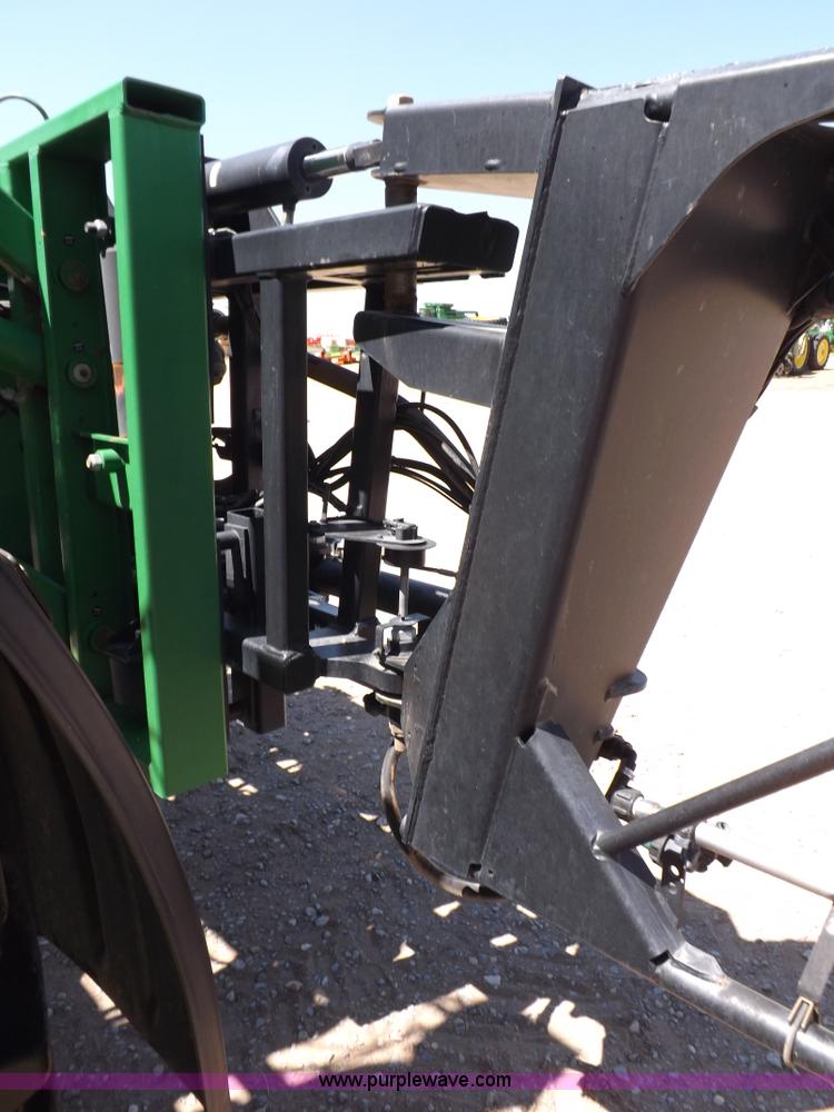 image for item F8272 2010 John Deere 4930 self-propelled sprayer