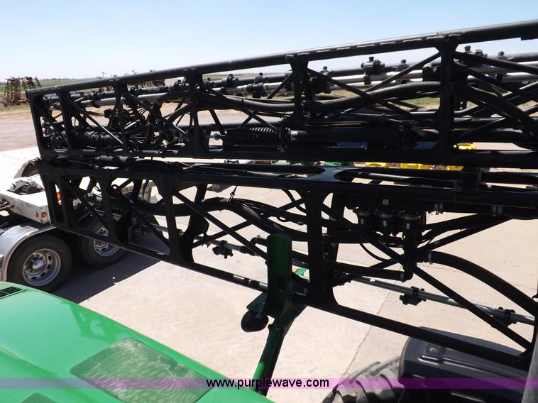 image for item F8272 2010 John Deere 4930 self-propelled sprayer