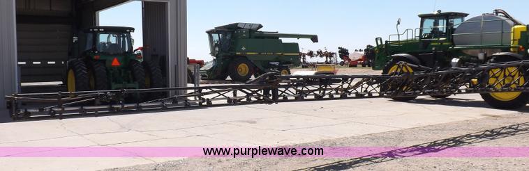 image for item F8272 2010 John Deere 4930 self-propelled sprayer