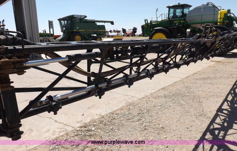 image for item F8272 2010 John Deere 4930 self-propelled sprayer