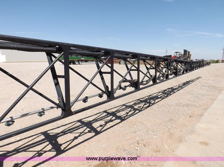 image for item F8272 2010 John Deere 4930 self-propelled sprayer