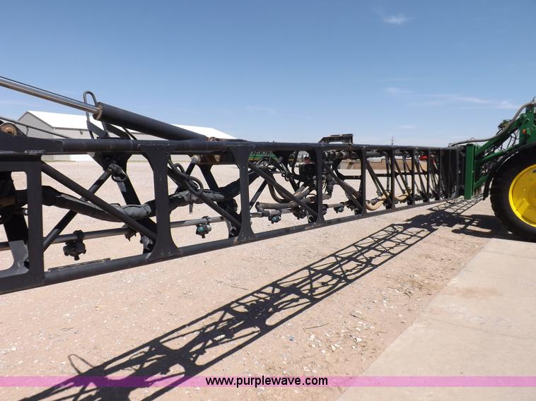 image for item F8272 2010 John Deere 4930 self-propelled sprayer