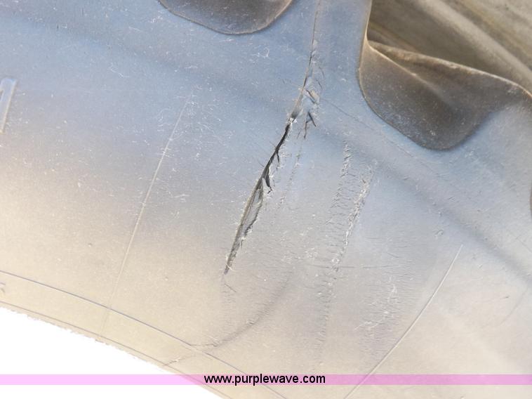 image for item F8272 2010 John Deere 4930 self-propelled sprayer