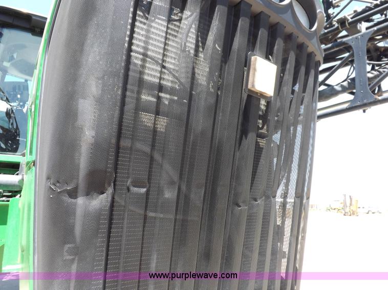 image for item F8272 2010 John Deere 4930 self-propelled sprayer