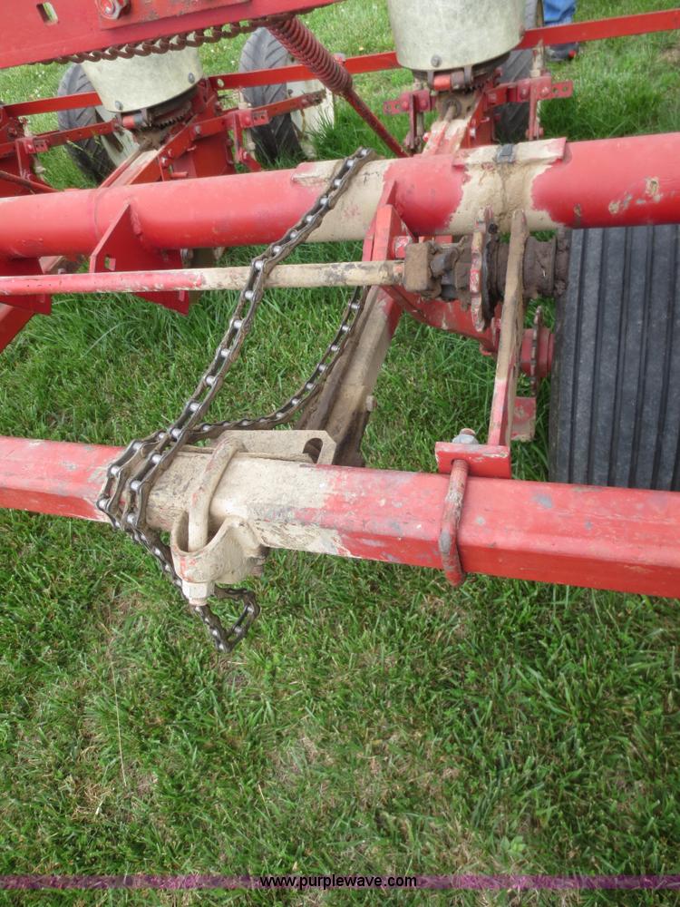 image for item F8273 International 56 planter