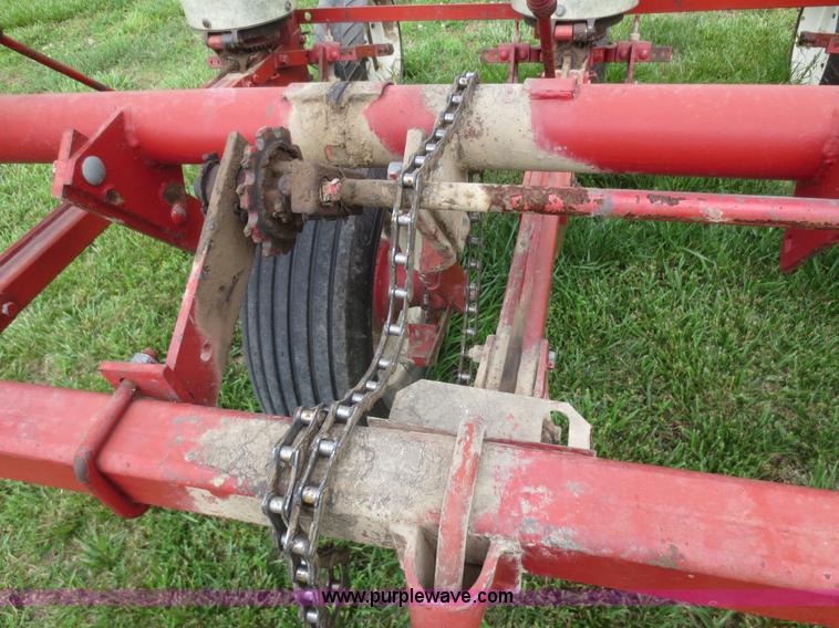 image for item F8273 International 56 planter