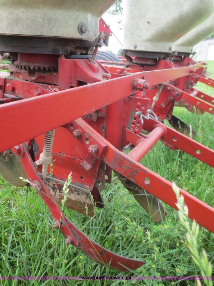 image for item F8273 International 56 planter