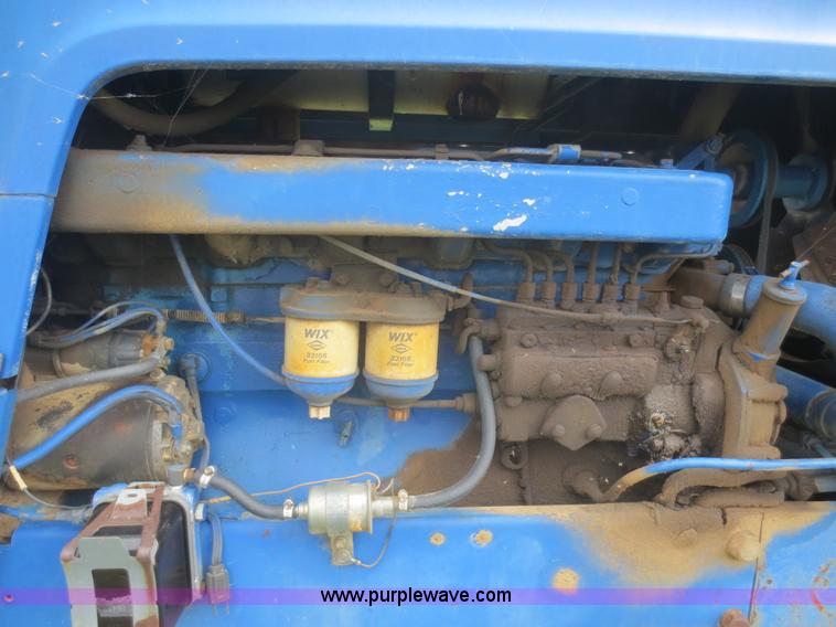 image for item F8274 1971 Ford 8000 tractor
