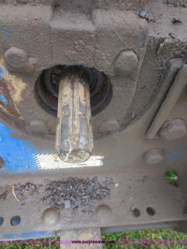 image for item F8274 1971 Ford 8000 tractor