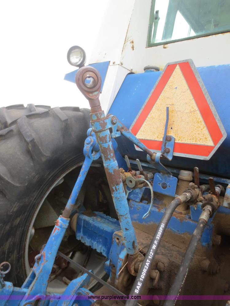 image for item F8274 1971 Ford 8000 tractor