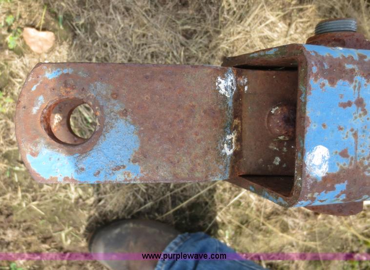 image for item F8286 Ford 240 tandem off-set disk