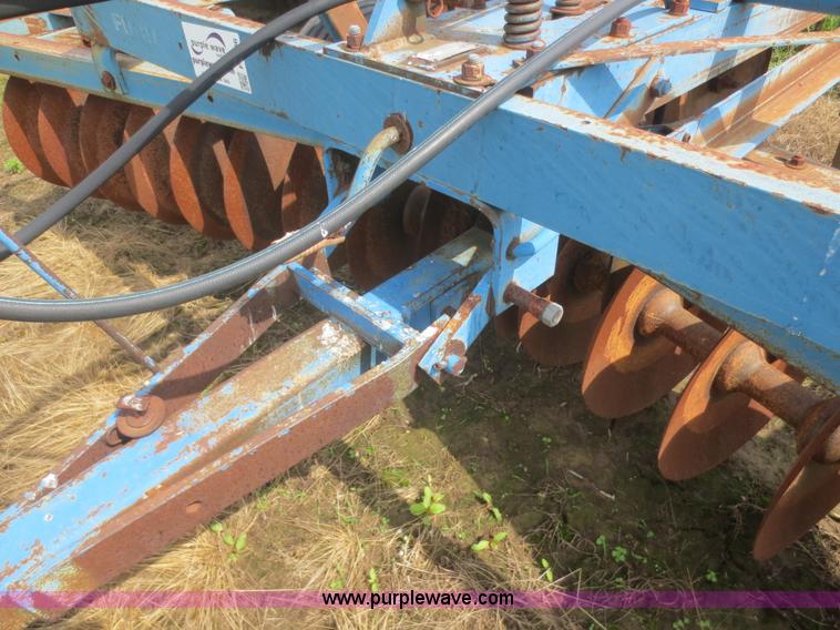 image for item F8286 Ford 240 tandem off-set disk