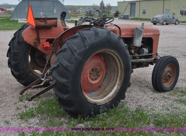 image for item G6475 1959 Massey-Ferguson TO-35 Deluxe tractor