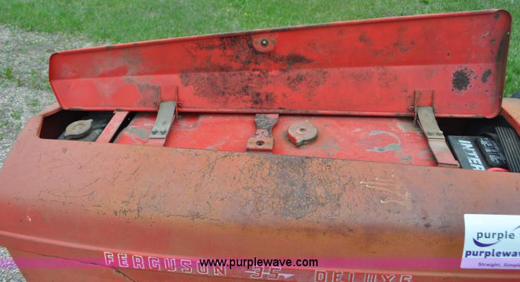 image for item G6475 1959 Massey-Ferguson TO-35 Deluxe tractor